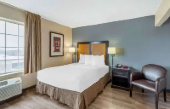Extended Stay America Select Suites - Chicago - Naperville - East Hotels in Naperville