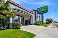 SureStay Hotel by Best Western Buena Park Anaheim - 駐車場