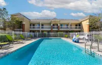 Extended Stay America Suites - Clearwater - Carillon Park Hotel a Feather Sound
