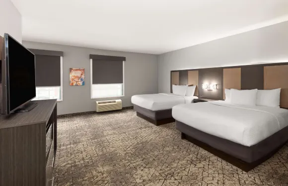 麥卡萊斯特拉昆塔温德姆套房酒店