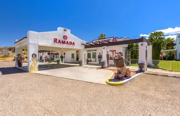 金曼華美達酒店