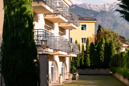 Hotel Villa Laurus Отели в г. Чермес