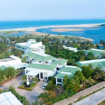 Radisson Resort Pondicherry Bay Hotels near Paradise beach