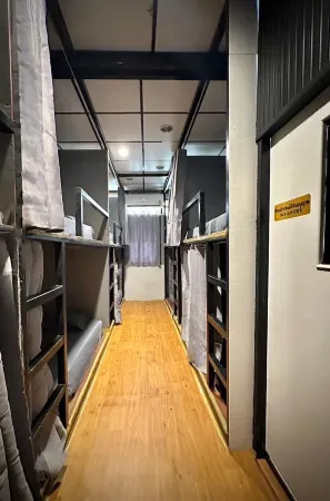 เบด สเปซ โฮสเทล Bed Space Hostel Khaosan