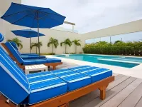 Holiday Inn Express CD. Del Carmen