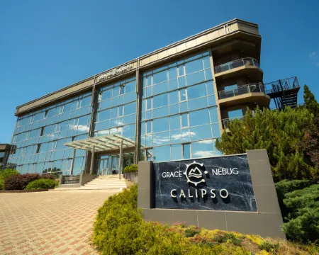 Calipso Hotel ネブグのホテル