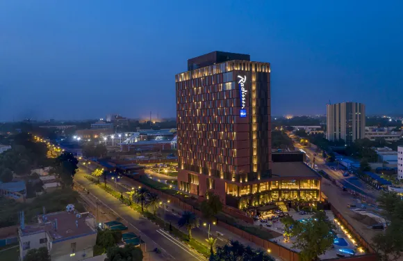 尼亞美麗笙藍標酒店及會議中心