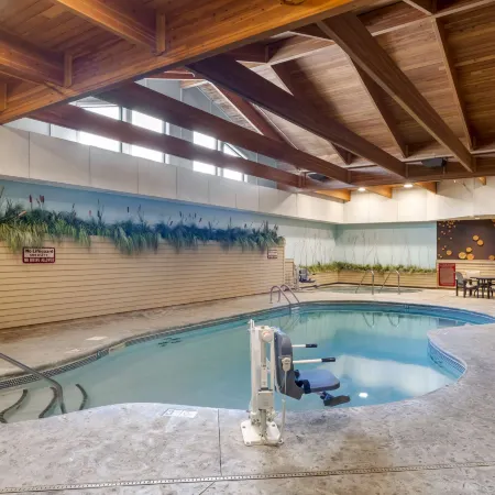 Best Western Premier the Lodge on Lake Detroit