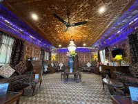 Dallake Group of Houseboats