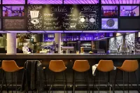 斯圖加特Feuerbach Moxy飯店 - 酒吧