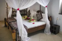 Cardamon Quadruple Family Suite Seaview with fans
