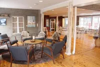 Brygga Restaurant and Rooms Hotels in Moskenes