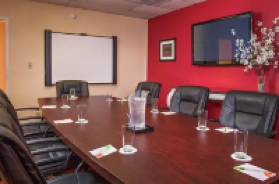 Courtyard Hampton Coliseum Central