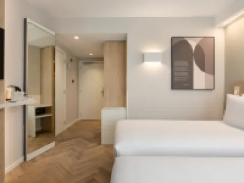 ฮอลิเดย์ อินน์ เอ็กซ์เพรส เอโวรา บาย IHG โรงแรมในแอวูรา