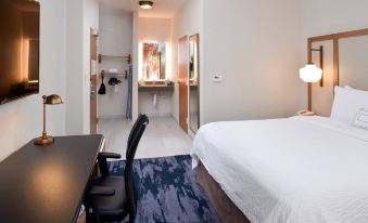 Fairfield Inn & Suites Arlington Near Six Flags
