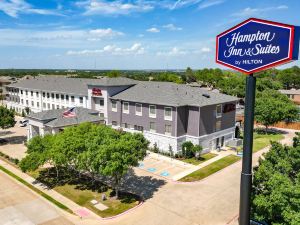 Hampton Inn & Suites Denton