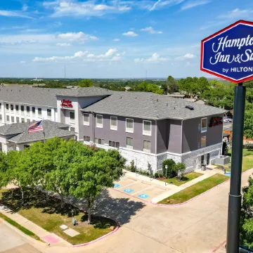 Hampton Inn & Suites Denton