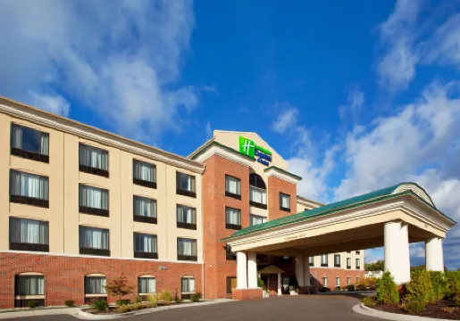 Holiday Inn Express & Suites DETROIT - UTICA by IHG