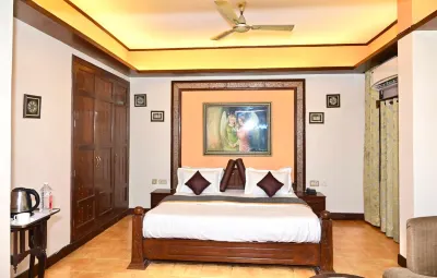 Hotel Metro Regency Hotels near Khairati Lal & sons