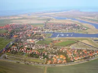 Feel-EC Ap. in the anchor house directly on the Siel - barrier-free Hotels in Greetsiel