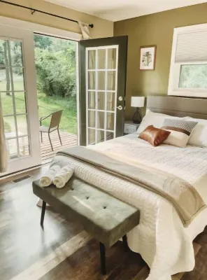 Cottage Near Water Park, Golf and Skiing at Massanutten Resort!