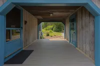 Waterfront Oasis on Town Cove, Kayak Access & Stunning Views