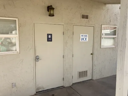 34- Amira Resort Condo, Heated Pool, Hot tub, Gym