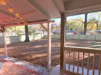 Stay @ The Vista - Stunning Remodel 14 min. to DT