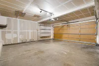 Spacious High Ceilings 5br/3bath. SF Bay Area