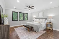 Plaza Midwood Spacious 5-bedroom house minutes from downtown Charlotte.