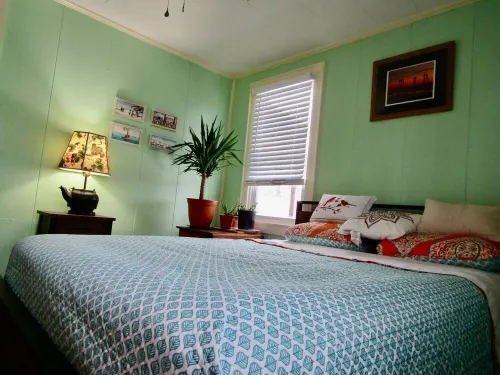 Vibrant 2 Bedroom Home, Conveniently Close To The New River Gorge National Park.