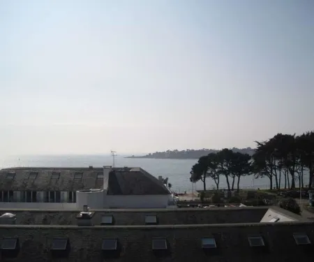 Studio with beautiful sea view EXCEPTIONAL 50m FROM THE BEACH WITHOUT OPPOSITE