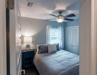 Jax Beach Paradise – Walk to Beach, Bikes Included, and Pet Friendly! - de playa