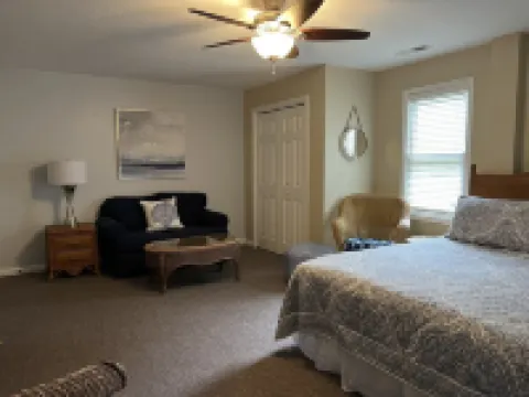 Heart of Duck!!  Heated Pool, Hot Tub, Golf Cart