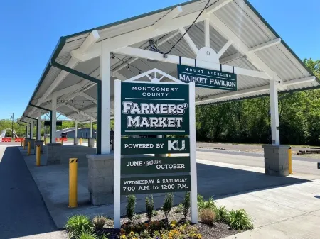 Cozy, Bright Home in Historic Downtown Отели в г. Монтгомери