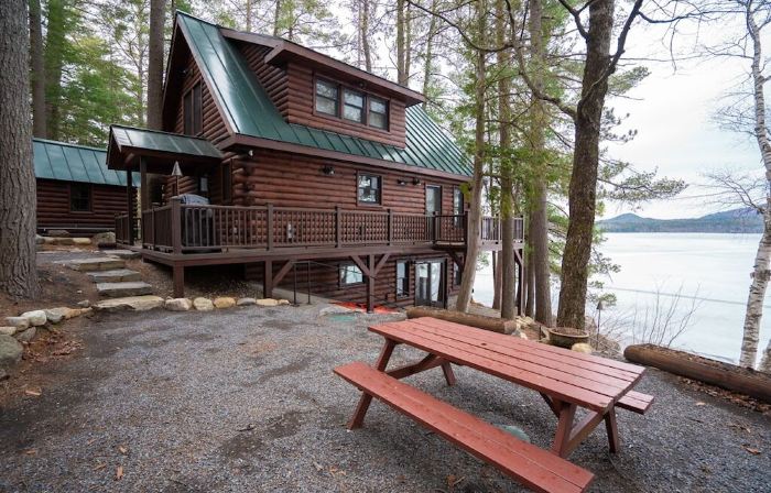 Highly Recommended Lake Side Cabin.  Welcome to Majestic Pines on Schroon Lake.