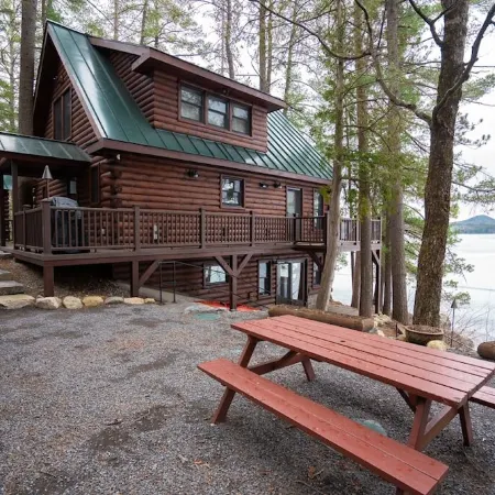Highly Recommended Lake Side Cabin.  Welcome to Majestic Pines on Schroon Lake.