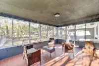 Workers Haven - Pet Friendly- Patio - Fiber Wi-Fi - King Bed Hotels in Beaumont