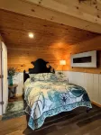 SILVER LAKE STUDIO - Located on Silver Lake & 9 miles from Letchworth State Park Hotels near Letchworth State Park Upper Falls
