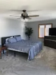 NEW Beautiful, Spacious Lake House - Wifi