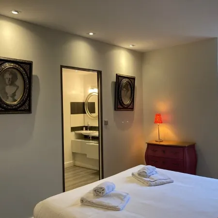 La Maison des Cochers- 1rst floor apartment- 1 stair -