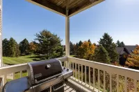 Prime Resort Location, Modern Ski/Out w/ Balcony