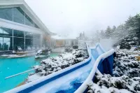 Newly Renovated 3BR/2BA Condo: Great Location with Stunning Mountain Views!