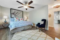West Orlando Lakefront Hotels near Christ Sanctified Church