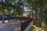 Calgary Haus - woodsy cabin vibes surrounded with nature, comfort, and style Hotels in der Nähe von Rim of the World Highway