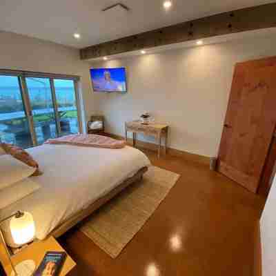 Luxurious Homestead Retreat in Tulka Rooms
