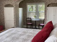 Historic Downtown Baker City Home with firepit, walk everywhere
