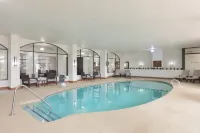 Embassy Suites by Hilton Tulsa I-44 - Pool