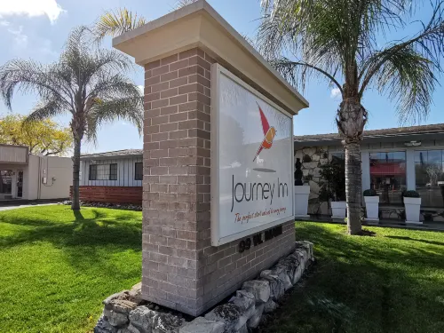 Journey Inn - Motels
