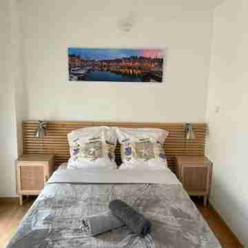 Belle Maison Avec Jardin et Parking Privée Rooms